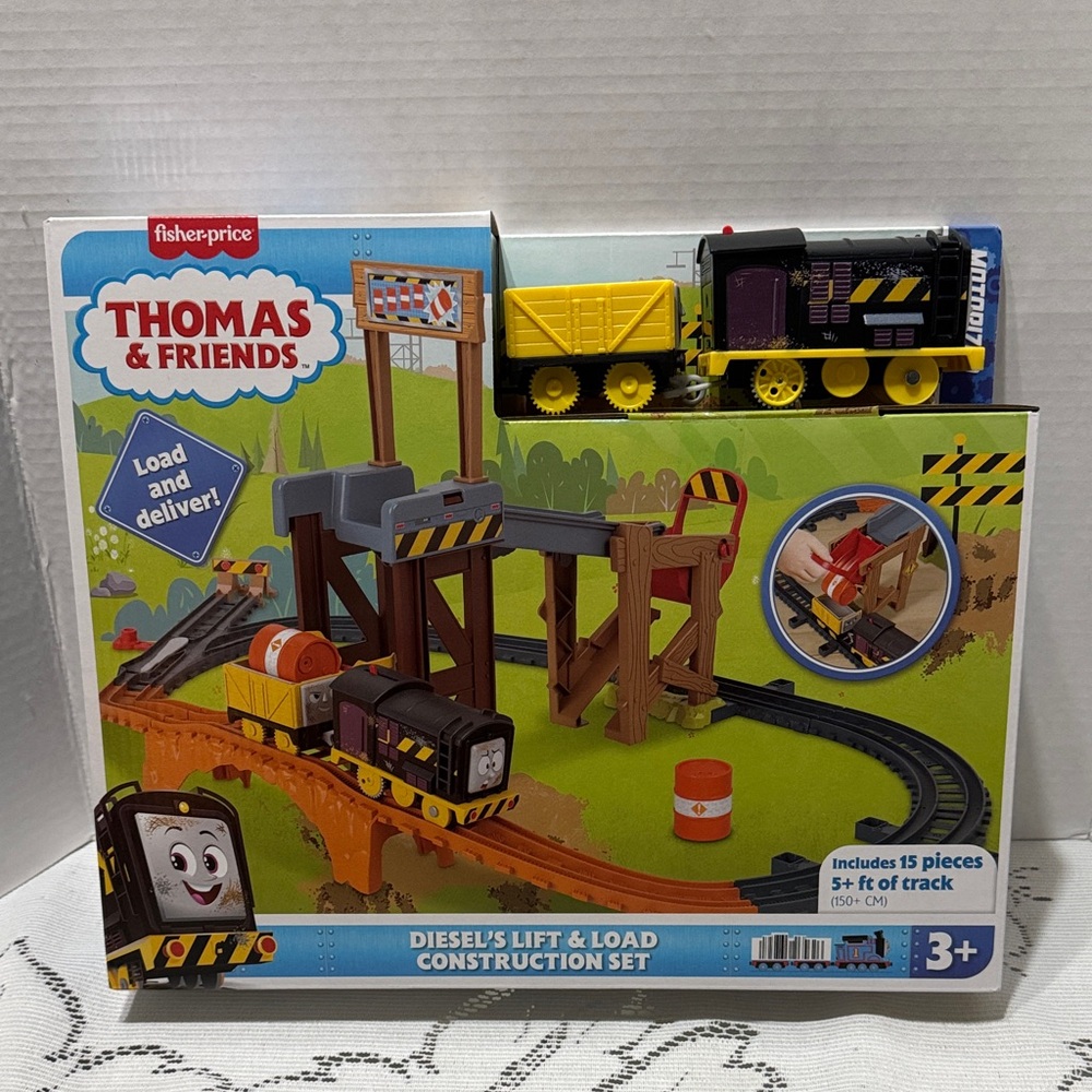 Thomas & Friends Diesel’s Lift & Load Construction Set w/ Motorized Diesel Train